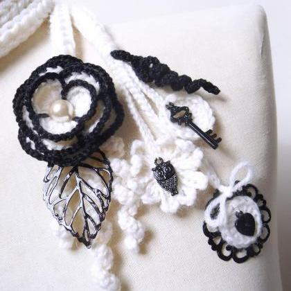 White And Black Crochet Necklace With Flowers,..