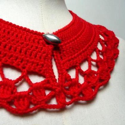 Crochet Peter Pan Collar in Red Woo..
