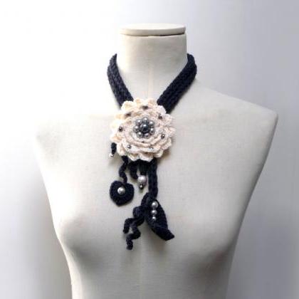 Crochet Lariat Necklace - Cream White Flower And..