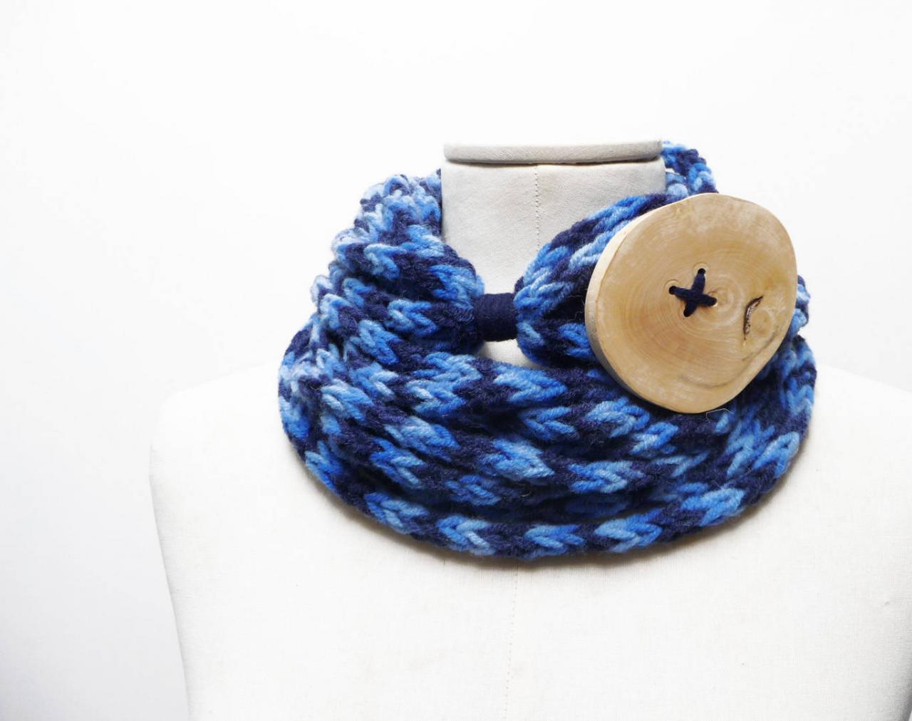 Loop Scarf Necklace, Infinity Scarf, Crochet Chunky Cowl Neckwarmer - blue shaded yarn with extra giant wood button