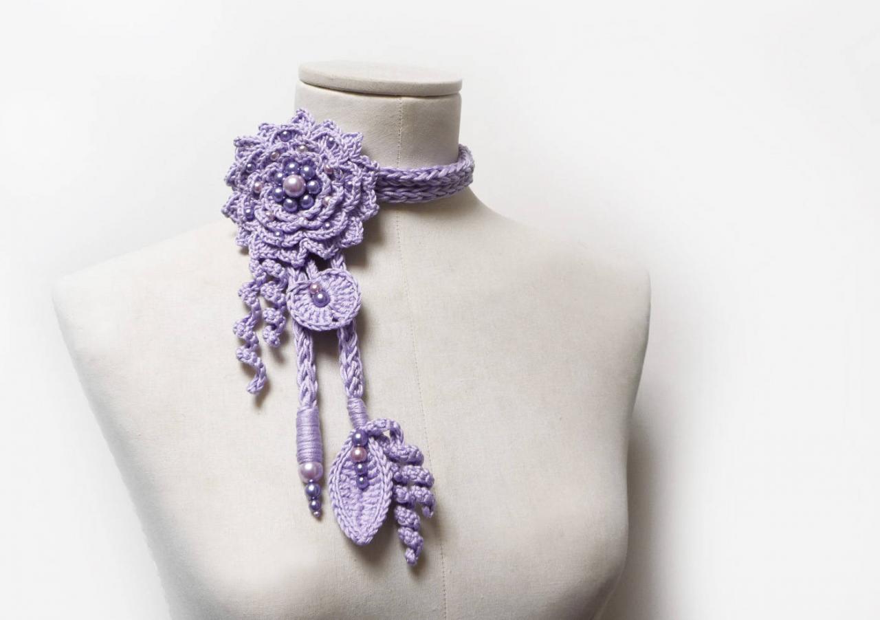 Crochet Lariat Necklace With Giant Flower And Leaves - Light Purple / Lilac Cotton And Glass Pearls - Little Peony