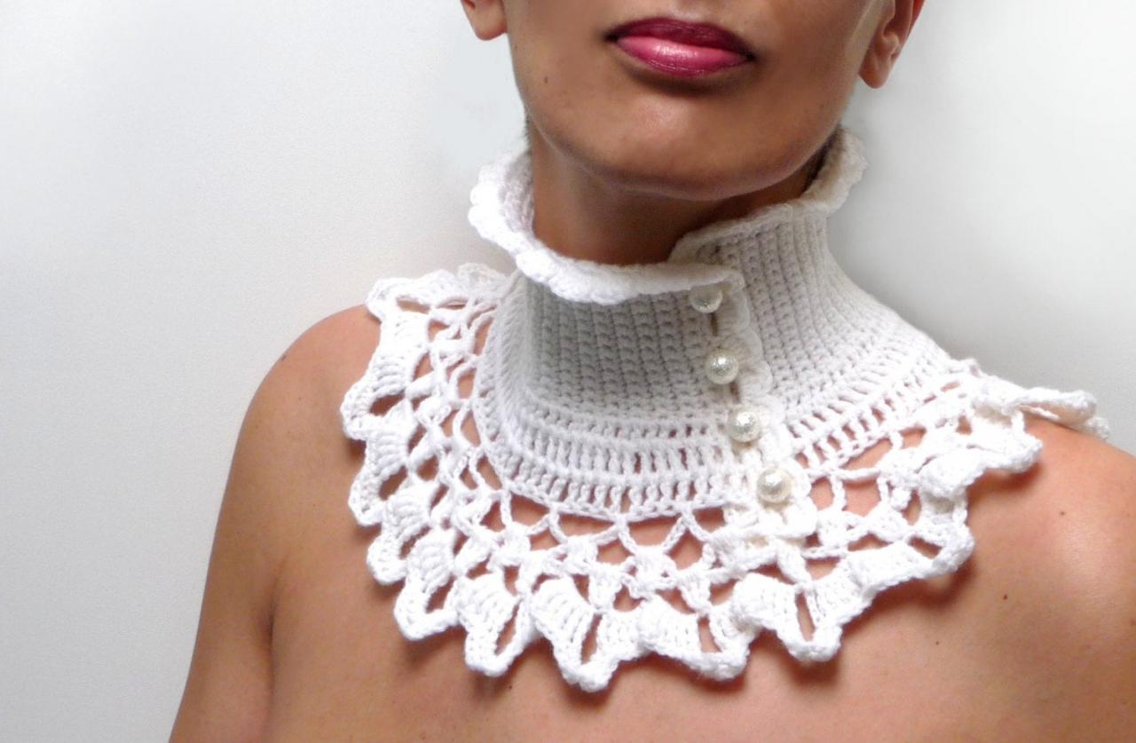 White Crochet Neckwarmer / Collar With Turtleneck, Ruffle Neckline And Lace Collar - Victorian, Bohemian Style - Ninu'