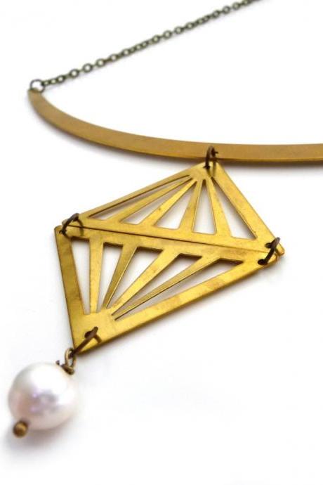 Gold brass triangle necklace with fresh water pearl - Fake diamond pendant - Geometric jewelry