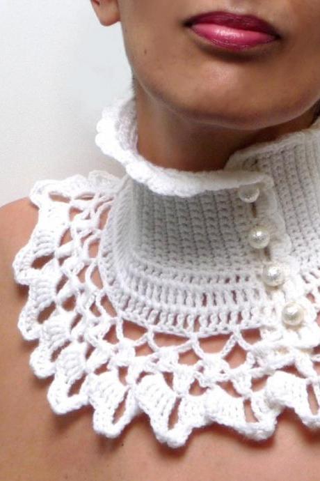 White Crochet Neckwarmer / Collar with turtleneck, ruffle neckline and lace collar - victorian, bohemian style - NINU'
